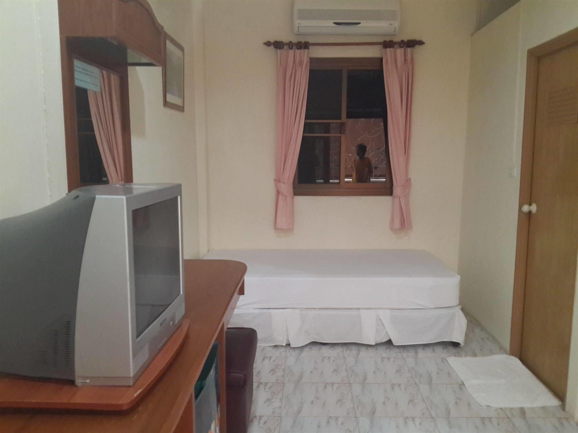 Khun Ying House Hotel Koh Tao Exterior photo